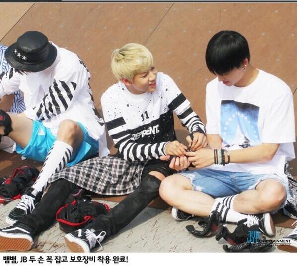 BsJXESaCUAAMfc3.jpg:large