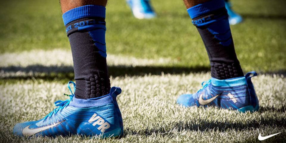 nike vapor ultimate football cleats