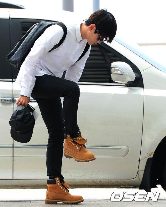 BsJrPkNCYAA4AEd.jpg:large