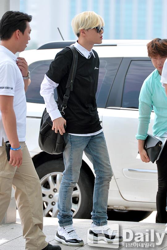 BsJv2SmCAAAUalo.jpg:large