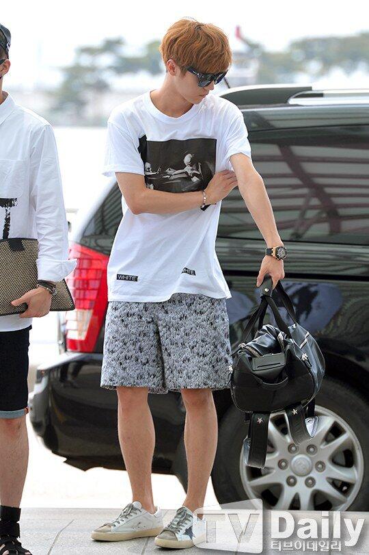 BsJvejJCMAIrWCL.jpg:large