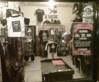 JOMBANG! Official Store Kita ada di <a href="/Insidestore13/">Insidestore13</a> JL JAKSA AGUNG SUPRAPTO NO.5B - Jombang. Byk produk Keren di sana!