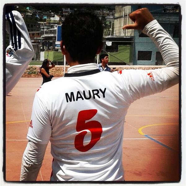 MauryDuque's tweet photo. @AdrianIsaiasB jaja ya mijo, sin llorar pero jaja toma!! Jaja http://t.co/WnajLkChGf