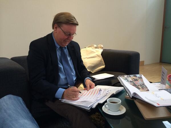 Venturespace's tweet photo. Gebruik in #Uithoorn een van de vijf mooie vergaderplekken om - bijvoorbeeld - je verzekeringen te bespreken http://t.co/oTPGK0VbNr