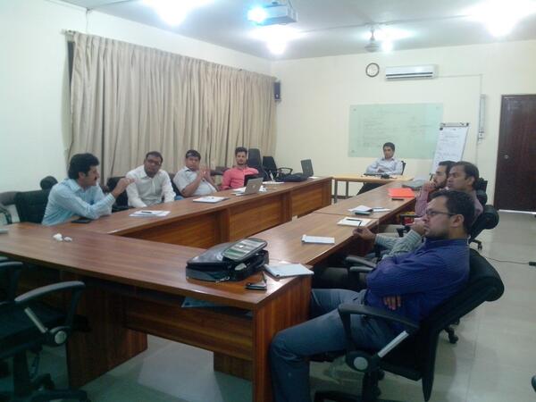 asif_mehmoodpk's tweet image. @SDPIPakistan #ImmersionCourse participants attending session on Multi-Dimensional #Poverty by Arif. @CCB_SDPI