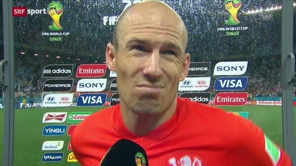 Interview mit Arjen Robben 
NICE OF HIM bit.ly/1xWj0j5