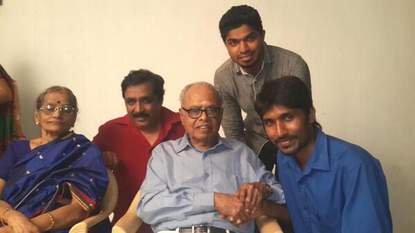ManeeshMani4's tweet photo. With k.b sir! On his birthday celebration:) @suresh_ravi08 #legenddirector :) http://t.co/CEZoXHMrQq