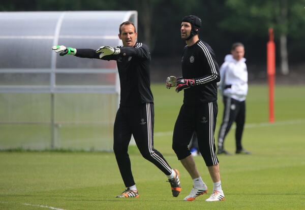 RT <a href="/chelseafc/">Chelsea FC</a>: 'My first big game' -  <a href="/PetrCech/">Petr Cech</a> and Mark Schwarzer che.lc/GuEMNJ  #CFC