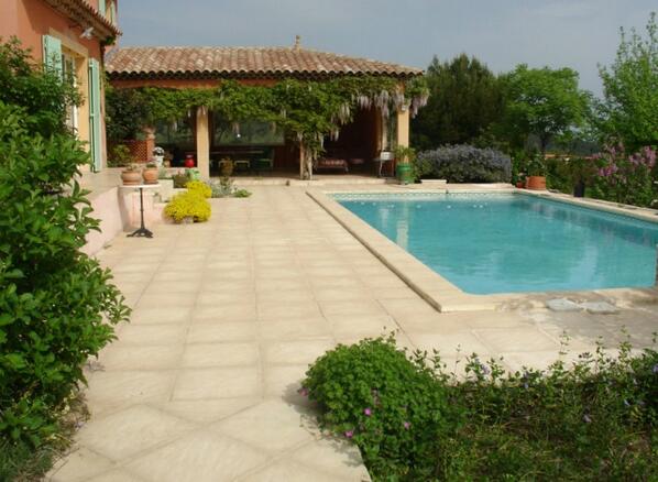 AFrenchProperty's tweet image. It's raining in most of #France but not on the #CôtedAzur Browse homes for sale in the region bit.ly/1k7X6B7