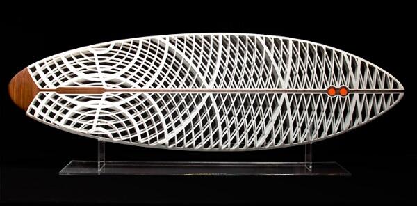 An elegant 3D printed custom surfboard 'Endless Sinter' 3ders.org/articles/20140… #3dprinting #3dprinter