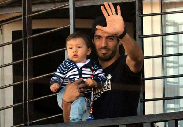 Transfer 70 Juta Pounds Luis #Suarez Disepakati - bit.ly/1sATkpc | M: bit.ly/1oJsXfJ #LFC #FCB