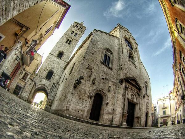 mussida's tweet photo. Cattedrale S.Maria Maggiore,  Barletta #architecture #puglia #gopro #church #travelphotography #urban_landscape http://t.co/1Pn8E95ATZ