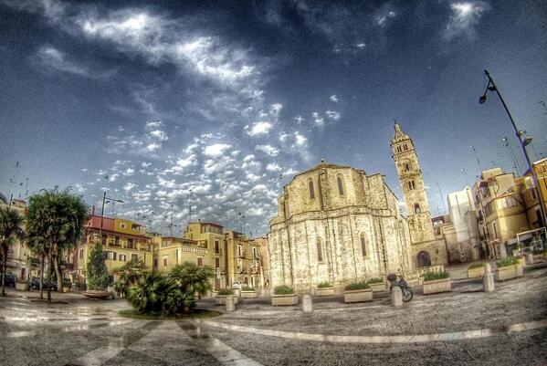 mussida's tweet photo. Cattedrale S.Maria Maggiore,  Barletta #architecture #puglia #gopro #church #travelphotography #urban_landscape http://t.co/oHtyhJAZmu