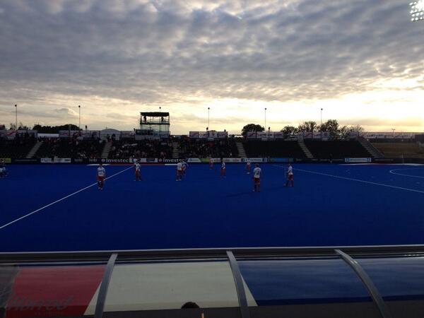 visitlondon's tweet image. Beautiful start to the Investec Cup @LeeValleySport last night from @EnglandHockey. Tickets: bit.ly/1rWEgVd