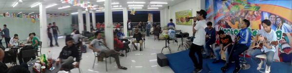 Valeriand_ID's tweet image. Perform kita wktu acara nobar argentina vs belgia di indomaret point jakarta pusat