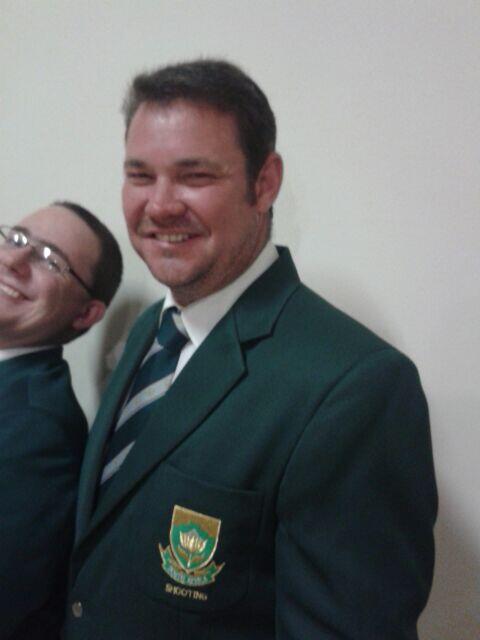 hoffmanca's tweet photo. Bring goud huistoe @bokhoffman @mariaan_kearney #trotsopjou http://t.co/0G4kaVp8zH
