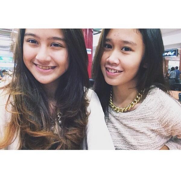 Sistaaa!✌️ <a href="/salshaabilaa/">salshabilla adriani✨🌙</a> <a href="/_anisapratama/">Annisa pratama</a>