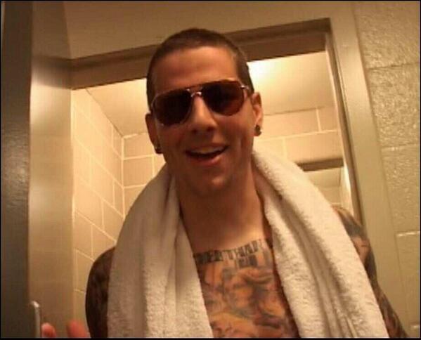 InkedShadows's tweet image. [shrugs and shakes his head] Nah, you don't have to. @Alicia_Simmcns