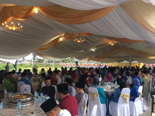 DrZahidHamidi's tweet photo. Majlis Berbuka Puasa Bersama Warga KDN Sabah. @KDNPUTRAJAYA http://t.co/y7P4cWMbF0