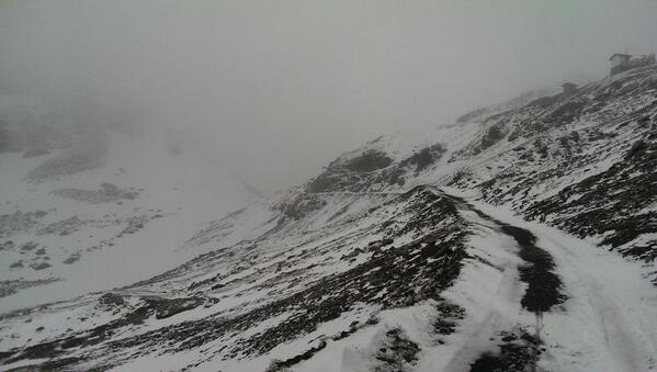another_taylor's tweet photo. Made it to La Thuile #EWS.. bit snowy up on stage 1/4 @PlushHillCycles  @SaracenBikes http://t.co/etZZruBzQd