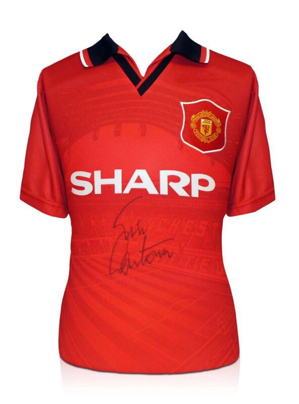 BaliMemorabilia's tweet photo. Jersey Koleksi Manchester United Bertanda-tangan Asli &amp; Bersertifikat. Order via sms/wa +62817700110 BB: 7D84142B http://t.co/9aZJululiw