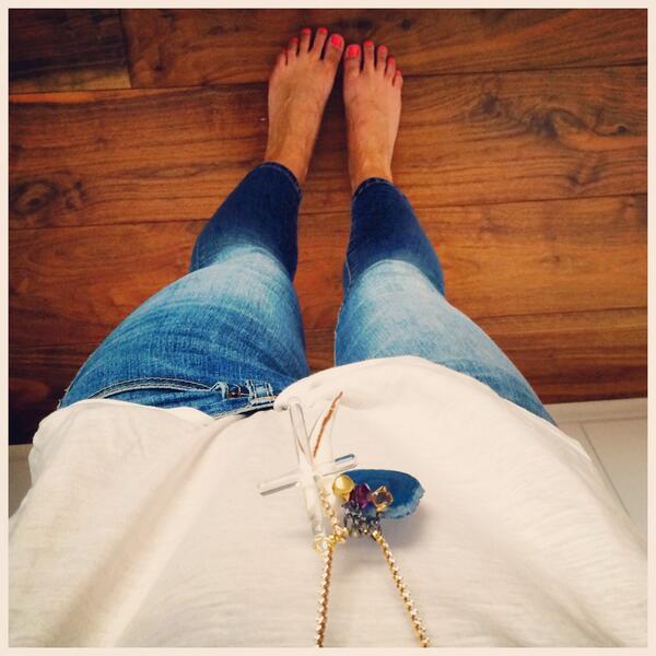 TheLDNChatter's tweet image. After last night&apos;s antics I&apos;m letting my #ShellBound necklace do all the talking today... 🐚💙 shellbound.co.uk