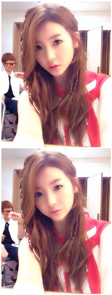 JaeYiMi_bot's tweet photo. 열뿐~💗오랜만에벼머리제이미예요!!^__^항상저희잊지않고응원해주셔서 감사하고 이렇게 더운 날씨임에도 불구하고 저희 응원해주시려고 인천까지 와주신팬분들도너무 고마워요!!!알라빵💋 http://t.co/3rw7TiTlXD