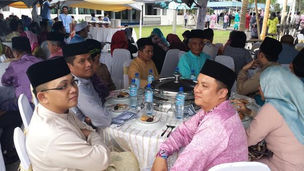Ibnirela's tweet photo. Peg.@relamalaysia @rela_sabah hadir bersama di majlis iftar @KDNPUTRAJAYA , IPK SABAH, K.Kinabalu, Sabah.@KP_RELA . http://t.co/5RBYfXpjrh