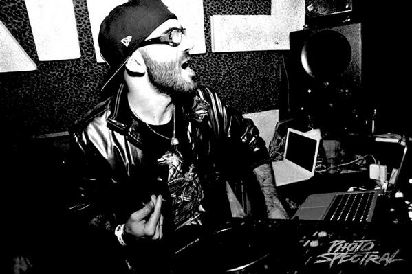 Los40Dance's tweet photo. Perdoooona
#JuernesMaximo ? Yes !!
http://t.co/DHpIhC5LgO
#43 @Maxima51Chart
@Ikkiisback #Alana
#PartyHigh Go !! http://t.co/dZRVFcXCnG