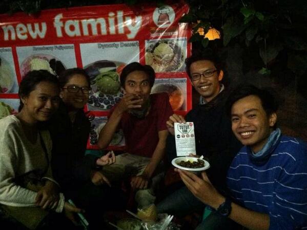 tutut_uda's tweet photo. Semoga pada cepet sembuh ya sakit hatinya @tweetkmj #tututexpress #obatsakithati http://t.co/BFAsE3mHlH