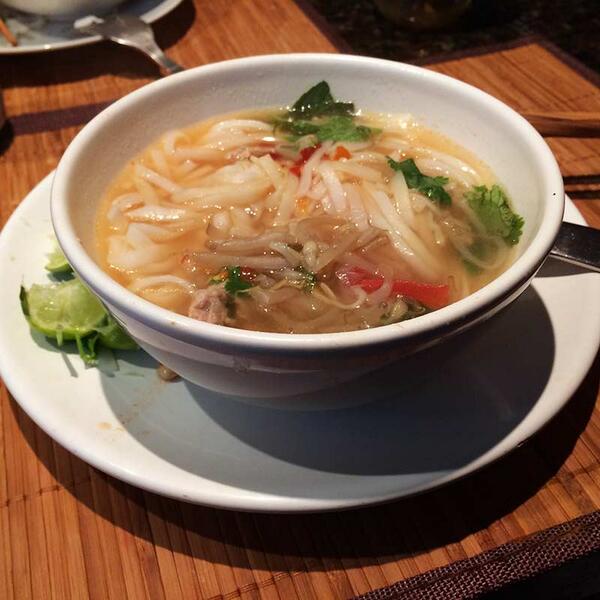 ajoymiel's tweet photo. Caldo de Pescado con fideos de arroz.
http://t.co/FVioX2JXpD http://t.co/ptrfniNZJI