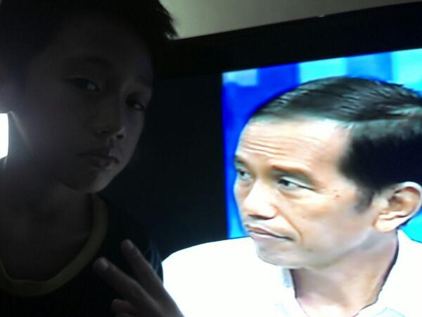 Ikutan selfie dengan bapak presiden @jokowi_do2 <a href="/MataNajwa/">Mata Najwa</a> <a href="/Metro_TV/">METRO TV</a>