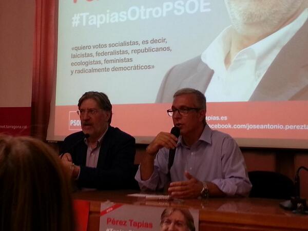 CampTgnTapias's tweet photo. Josep Felix Ballesteros presenta a @japtapias al acte al IMET de Tarragona #TapiasOtroPSOE #VotaTapias http://t.co/e9hpsh3Atx