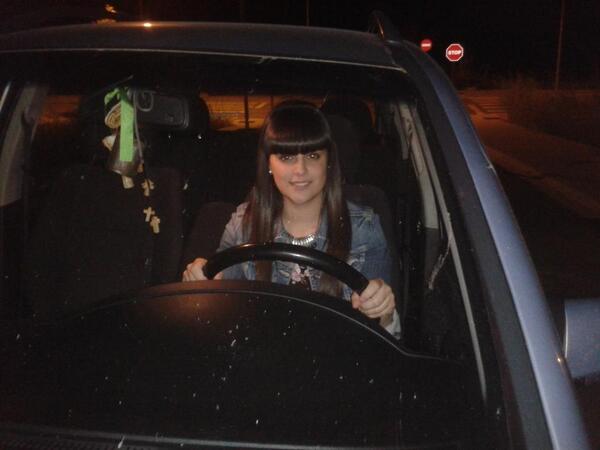 Chapo_Mur's tweet photo. Primer dia de mi chiqui en la autoescuela jaja seguro qe lo va hacer todo dpm y va a ser la mejor conductora aupa!! http://t.co/8k6nlQOABI