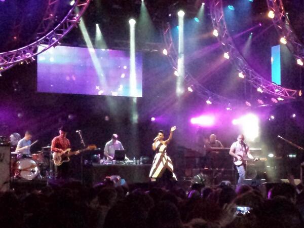 estivaljazz's tweet photo. Che voce! @morcheebamusic  #EstivalJazz #Lugano http://t.co/SGMfRHAHHa