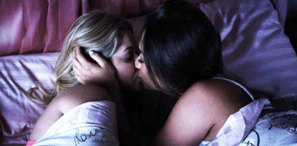 annafelowz's tweet image. POR UM MUNDO ONDE TENHA MUITAS E MUITAS CENAS ASSIM OBG #WeNeedEmison