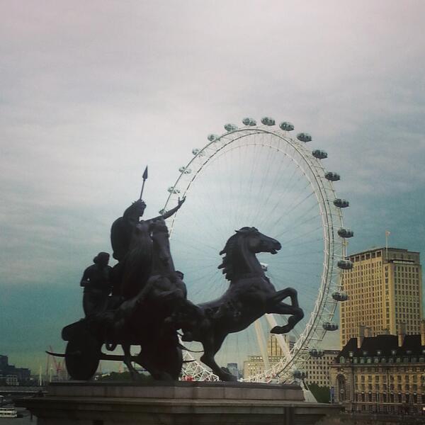 Loving being a tourist in my home city #london #bbtldn #tour