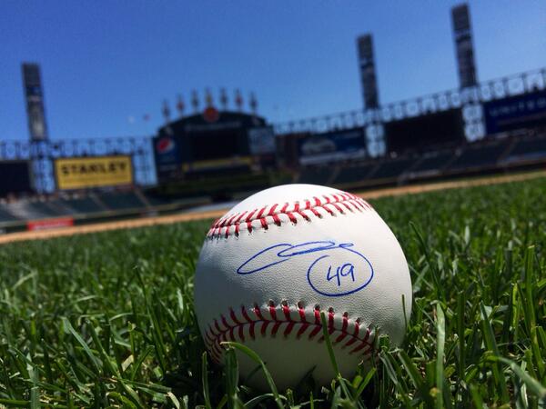 Southpaw's tweet image. 1,000 RTs &amp;amp; I'll give away this #TargetSale signed baseball! @whitesox @MLBsocial #whiff