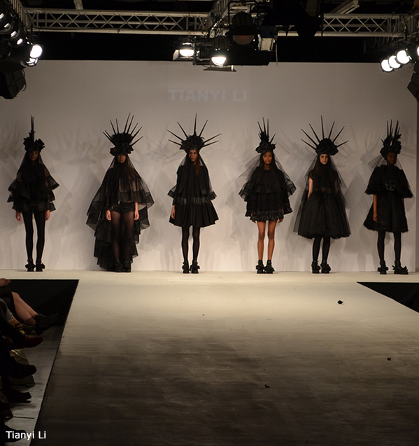 IslingtonPierre's tweet photo. Archive: Gothic net & headdress' #TianyiLi closes @fashion_uel #gfw show #newtalentunleashed http://t.co/4dO59qqBdU http://t.co/41AWbKoJYw