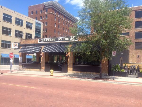 ItsGlowTime's tweet image. Come to @TavernontheSqGR tonight for $25 registration and $4 @BellsBrewery beers!