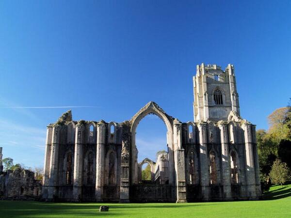 onelifeweddings's tweet photo. Beautiful setting today at @fountainsabbey with perfect blue skies for a #Wedding #Vow Renewal Ceremony! http://t.co/o9cWNVM7FJ