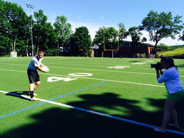 CushingAcademy's tweet photo. Molly O'Neill '13 photographs Jeff Merrill '11 while he instructs his Ultimate Frisbee team. #AlumniInterns #goCA http://t.co/tod62cfMs4