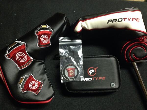TheAveragePro12's tweet photo. Heck of a shipment from @odysseygolf today, you guys rock! #HappyBirthday #Buckets #ProtypeiX #1Putter http://t.co/ycA3NYsflP