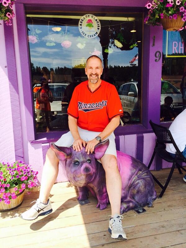 Can't pass up a stop at the Purple Pie Palace. The strawberry rhubarb pie rocked