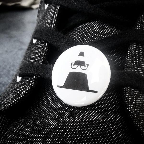 MrMGWard's tweet image. Who doesn't have a @badpylon button yet? #everyoneneedsone :P #justabitofsillinessreally