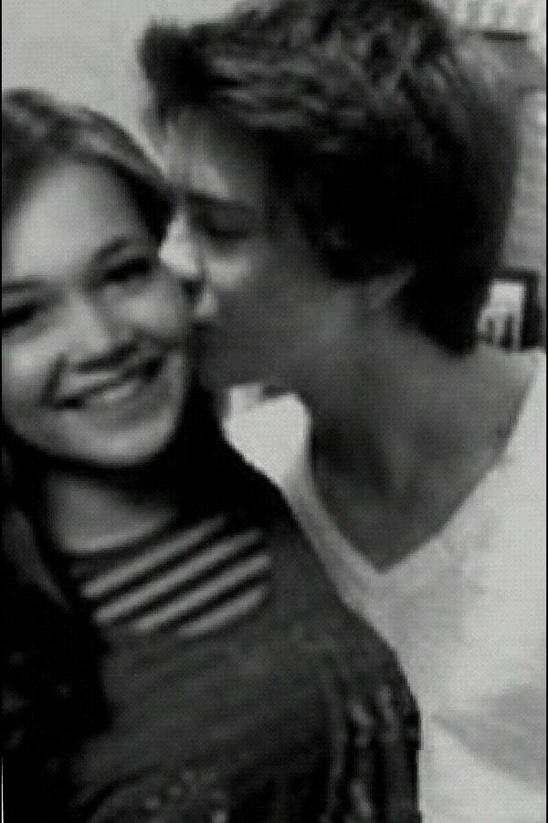 Elizabeth Samantha Andrews what is this