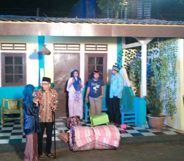 Episode <a href="/demastrans7/">Depan Masjid</a> kali ini buat gw sakit perut.. hahaaaa <a href="/Natalie_Sarah/">Natalie Sarah</a> <a href="/jarwokuat/">Jarwo Kwat</a> emang serasi klo ktemu hahaa