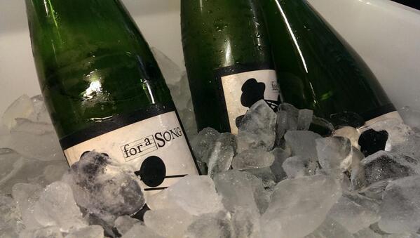 Crisp whites- PERFECT in this weather! #WineRocks <a href="/forasongwine/">For a Song</a> #WAwine