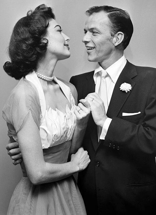 Amazing Historical Photo of Ava Gardner with Frank Sinatra in 1951 