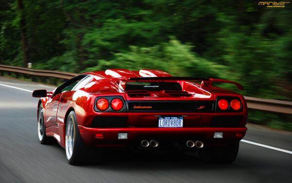 On #ThrowbackThursday we remember the awesome #Lamborghini #Diablo! tpspd.co/1qn2Z19

#sportscars #supercars